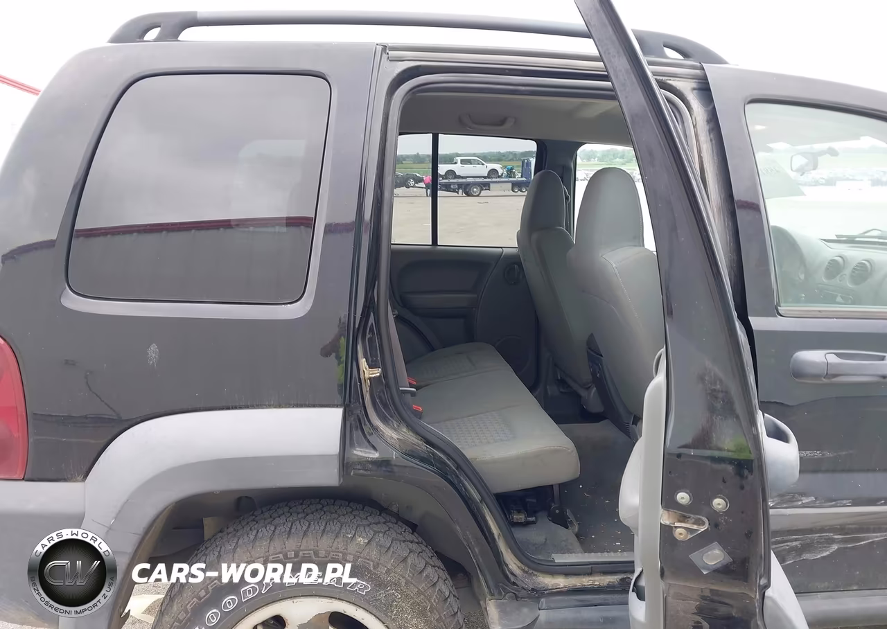 2006 Jeep Liberty Sport VIN:1J4GL48KX6W248369 - 8