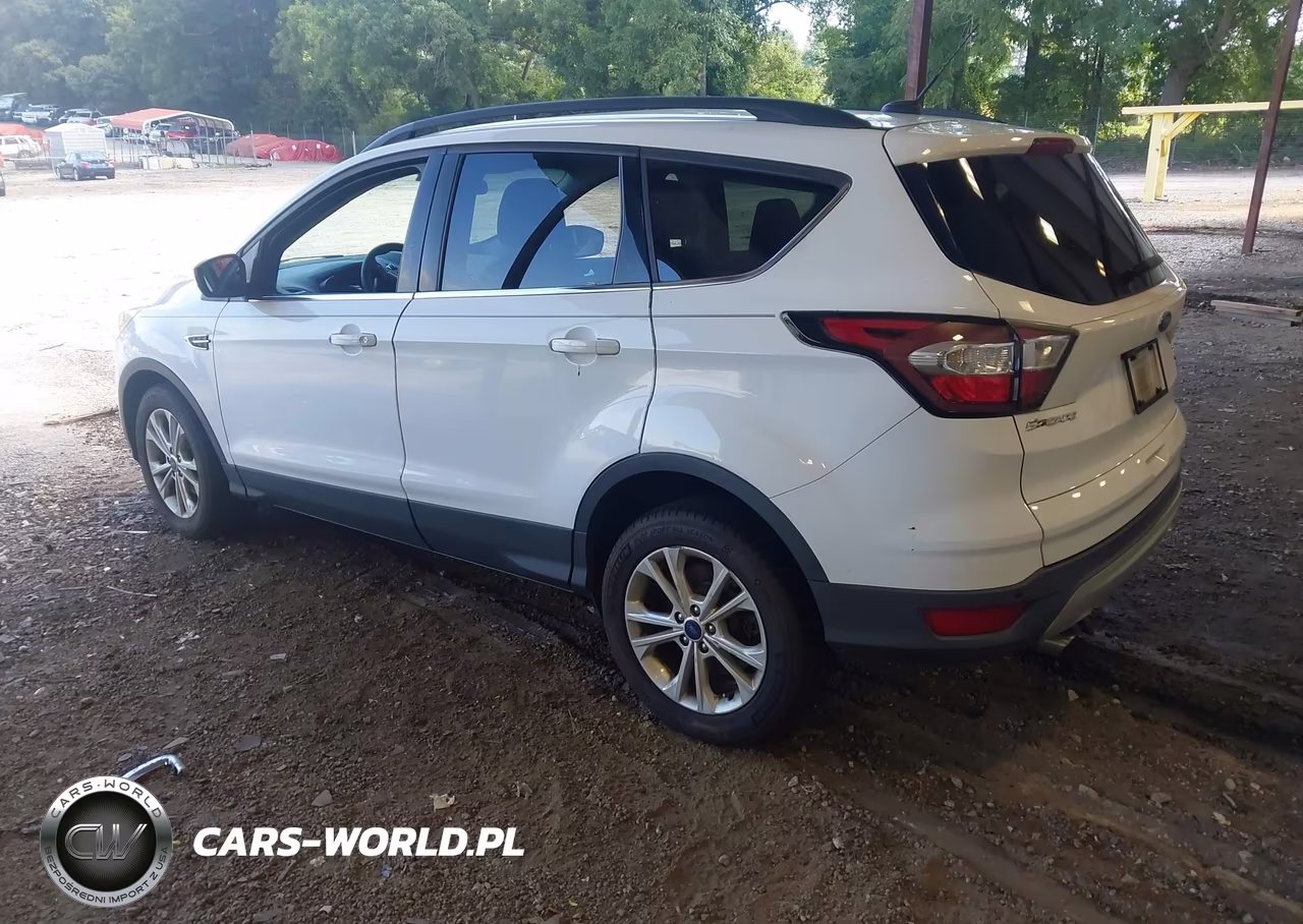 2017 Ford Escape Se VIN:1FMCU0GD3HUA49042 - 3