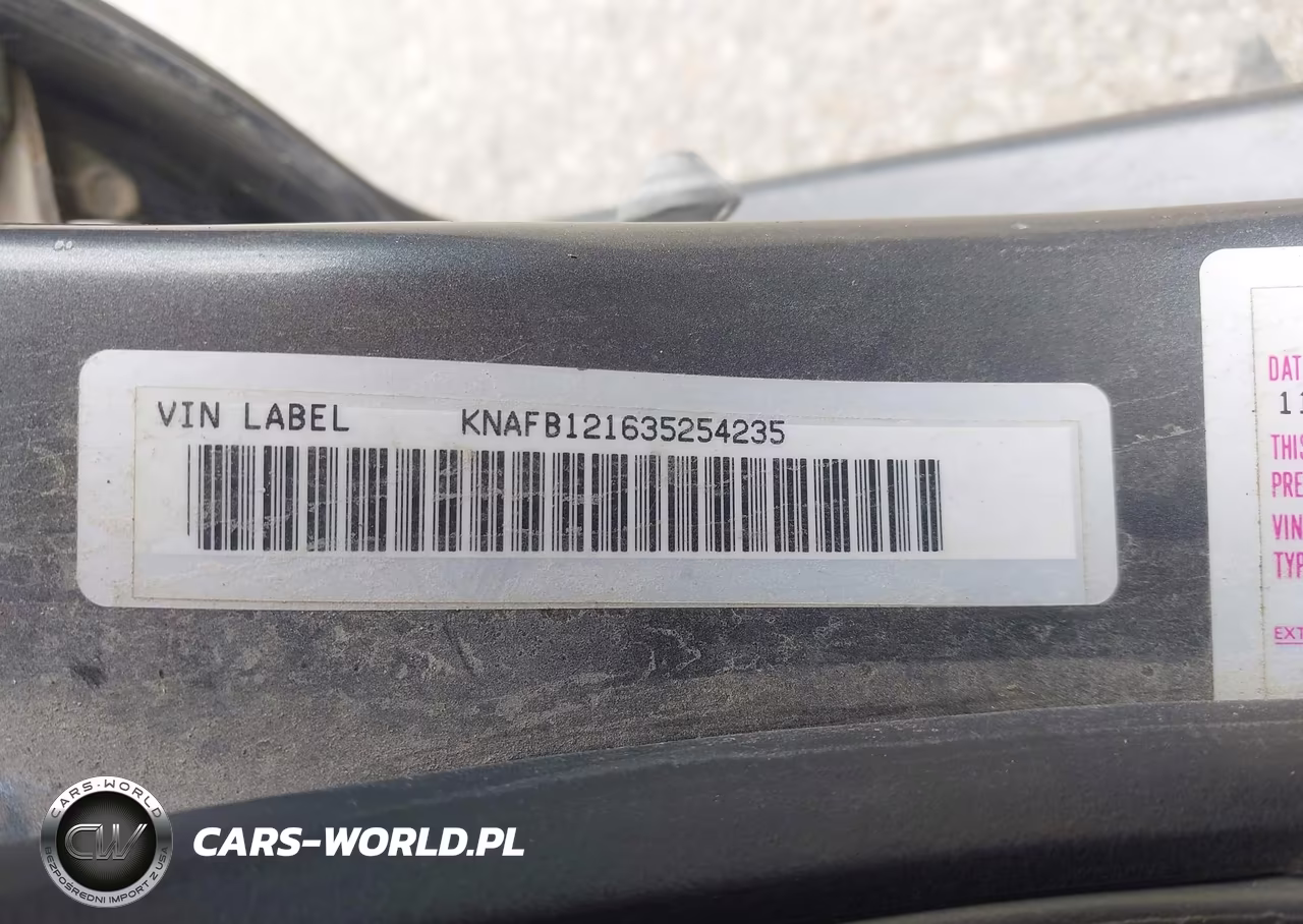 2003 Kia Spectra Ls VIN:KNAFB121635254235 - 9