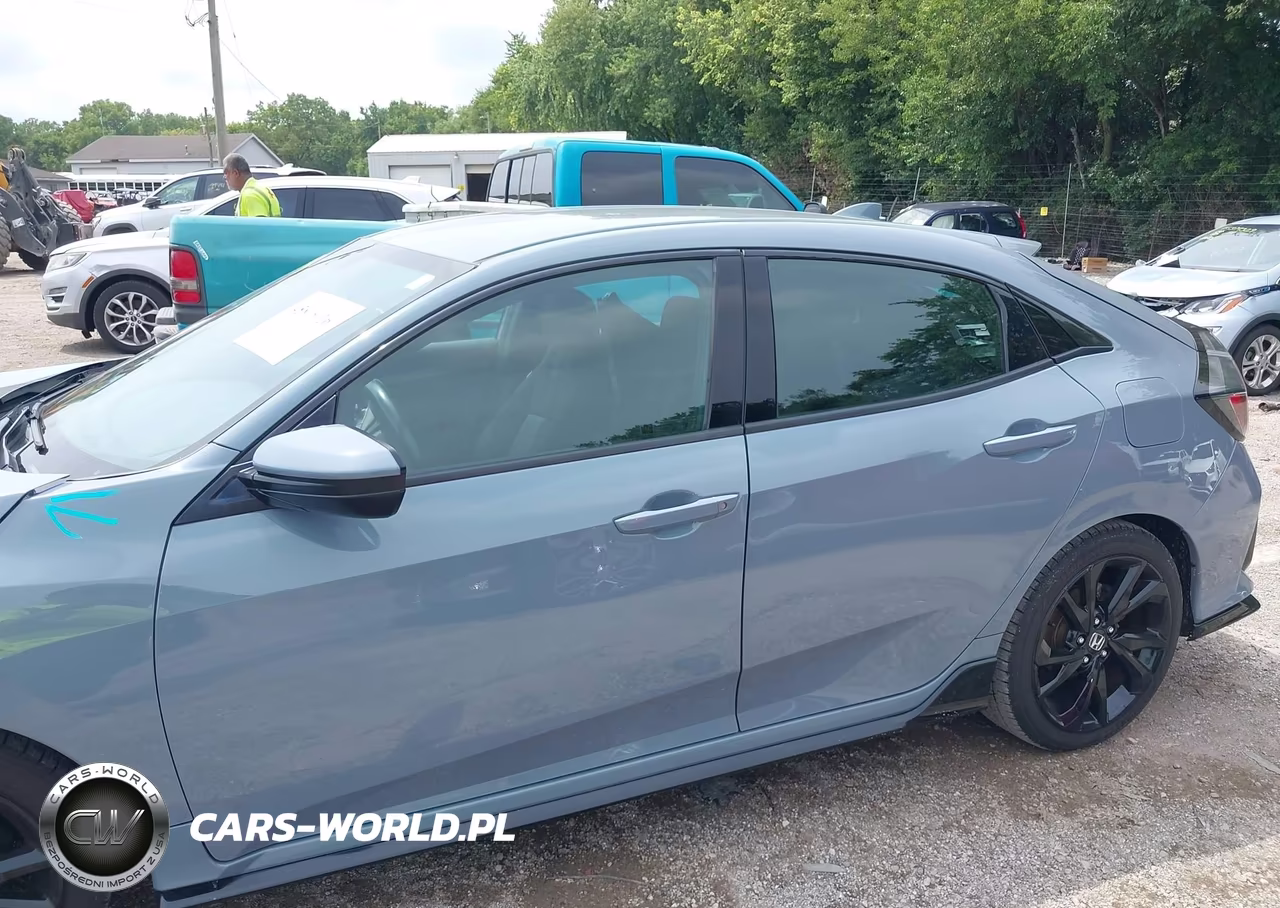 2018 Honda Civic Sport VIN:SHHFK7H40JU211401 - 15
