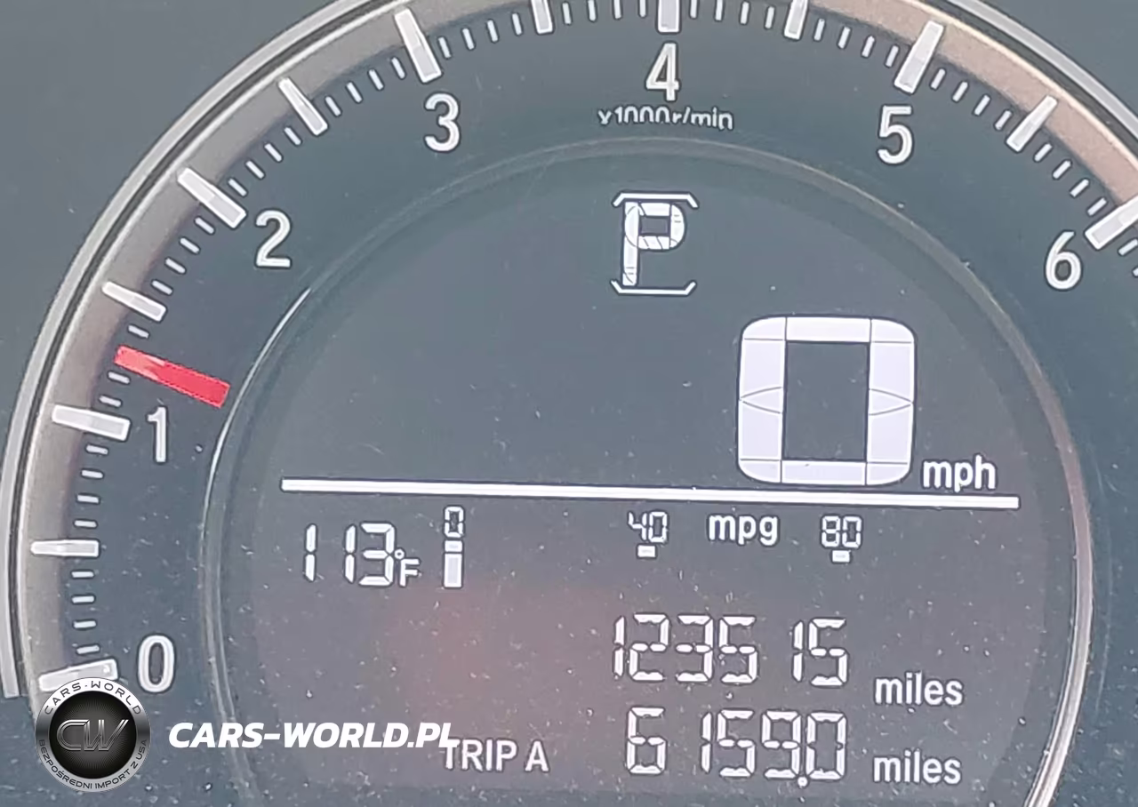 2018 Honda Civic Sport VIN:SHHFK7H40JU211401 - 16