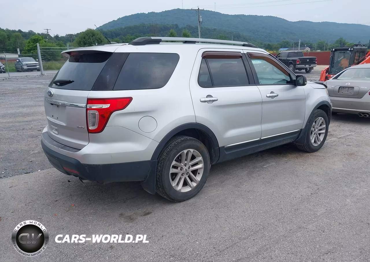 2012 Ford Explorer Xlt VIN:1FMHK8D80CGA07081 - 4