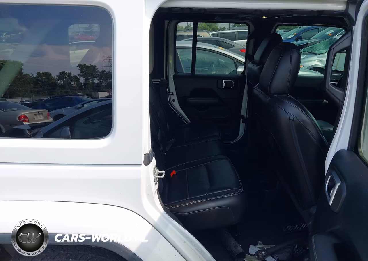 2019 Jeep Wrangler Unlimited Moab 4X4 VIN:1C4HJXEG5KW575533 - 8