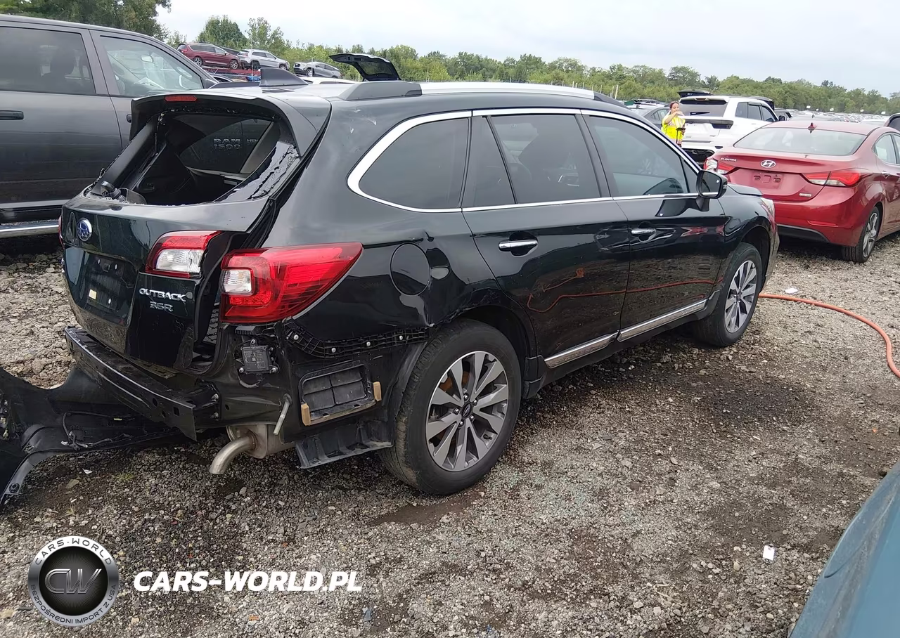 2019 Subaru Outback 3.6R Touring VIN:4S4BSETC2K3230125 - 4