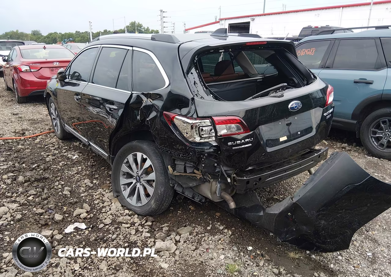 2019 Subaru Outback 3.6R Touring VIN:4S4BSETC2K3230125 - 6