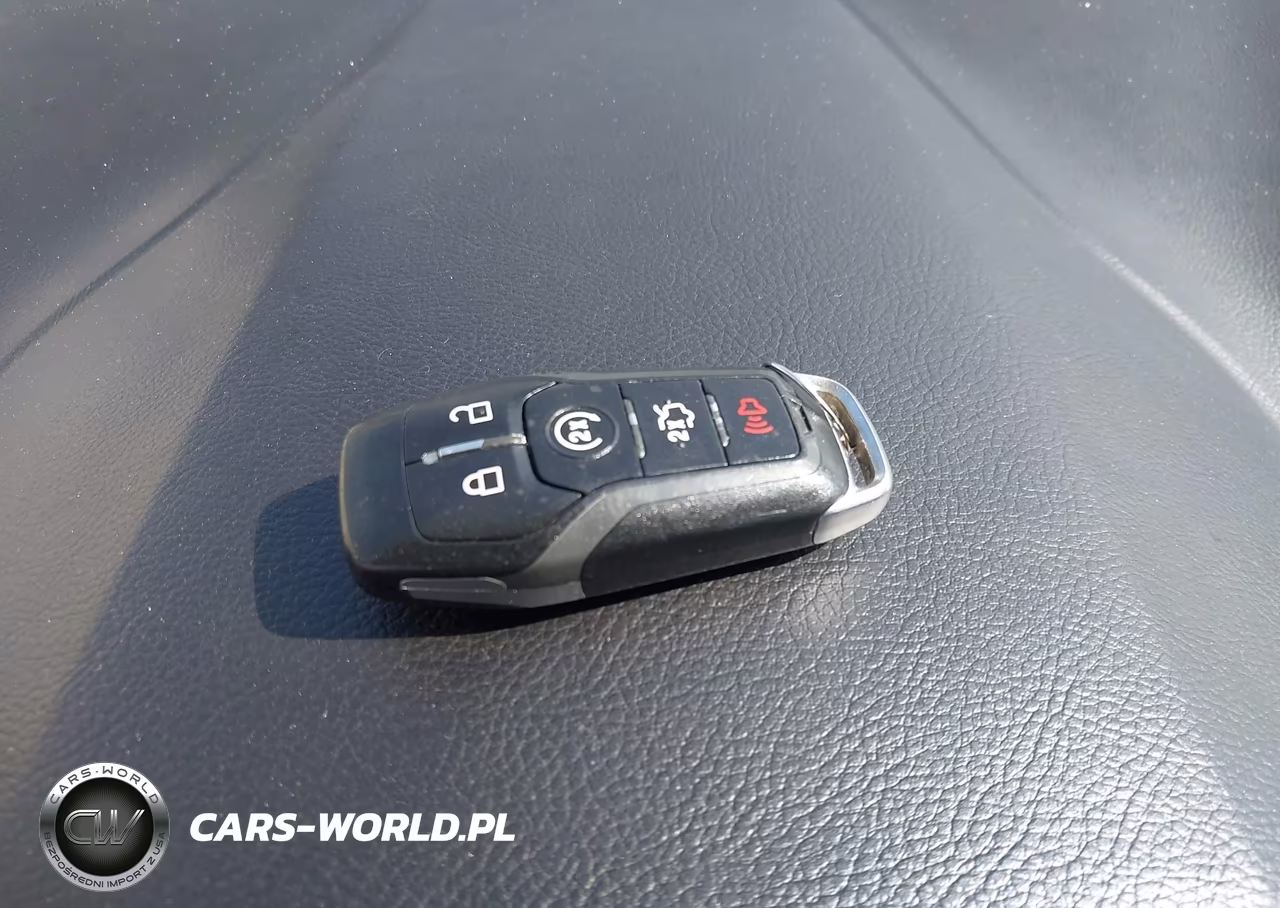 2018 Ford Edge Titanium VIN:2FMPK3K94JBB15511 - 11