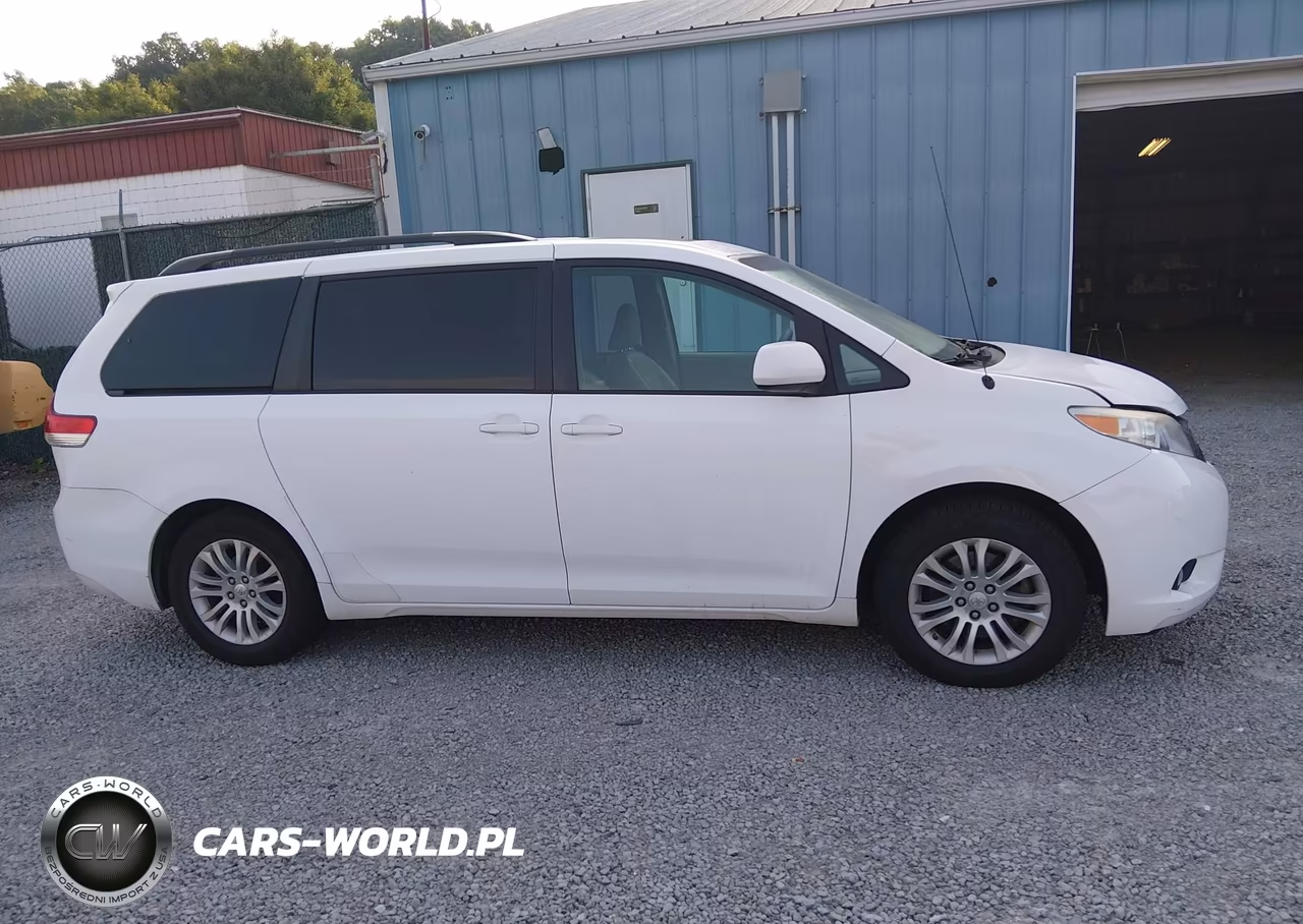 2011 Toyota Sienna Xle V6 VIN:5TDYK3DC0BS014936 - 13