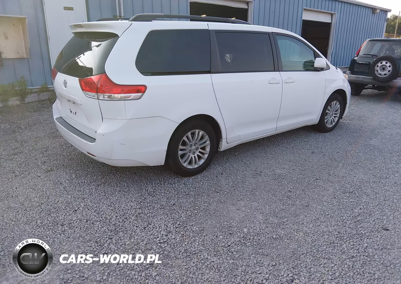 2011 Toyota Sienna Xle V6 VIN:5TDYK3DC0BS014936 - 4