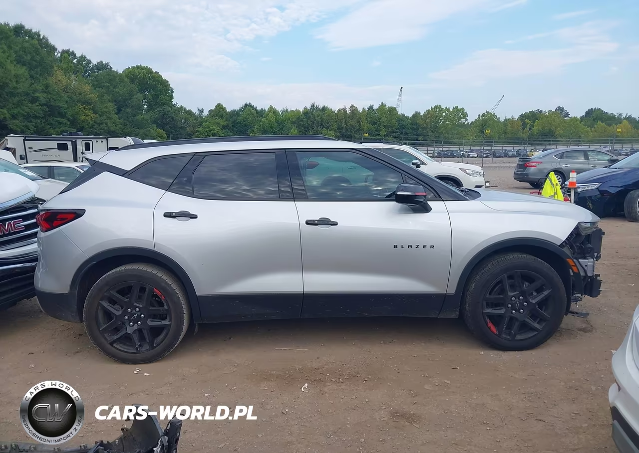 2021 Chevrolet Blazer Fwd 3Lt VIN:3GNKBDR42MS529679 - 13