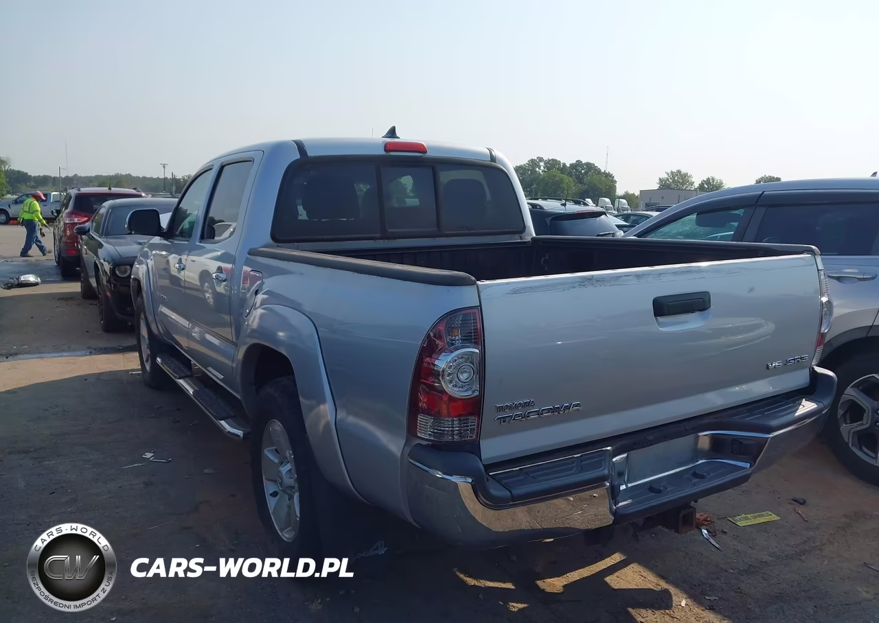 2012 Toyota Tacoma Base V6 VIN:5TFLU4EN5CX027686 - 3
