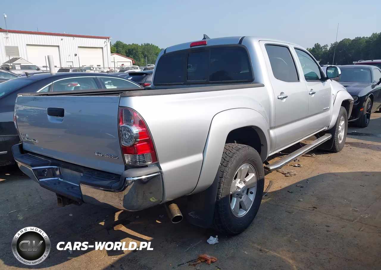 2012 Toyota Tacoma Base V6 VIN:5TFLU4EN5CX027686 - 4