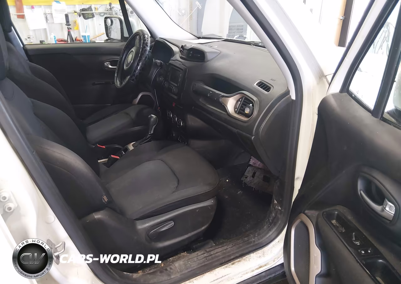 2015 Jeep Renegade Latitude VIN:ZACCJBBTXFPB40346 - 5