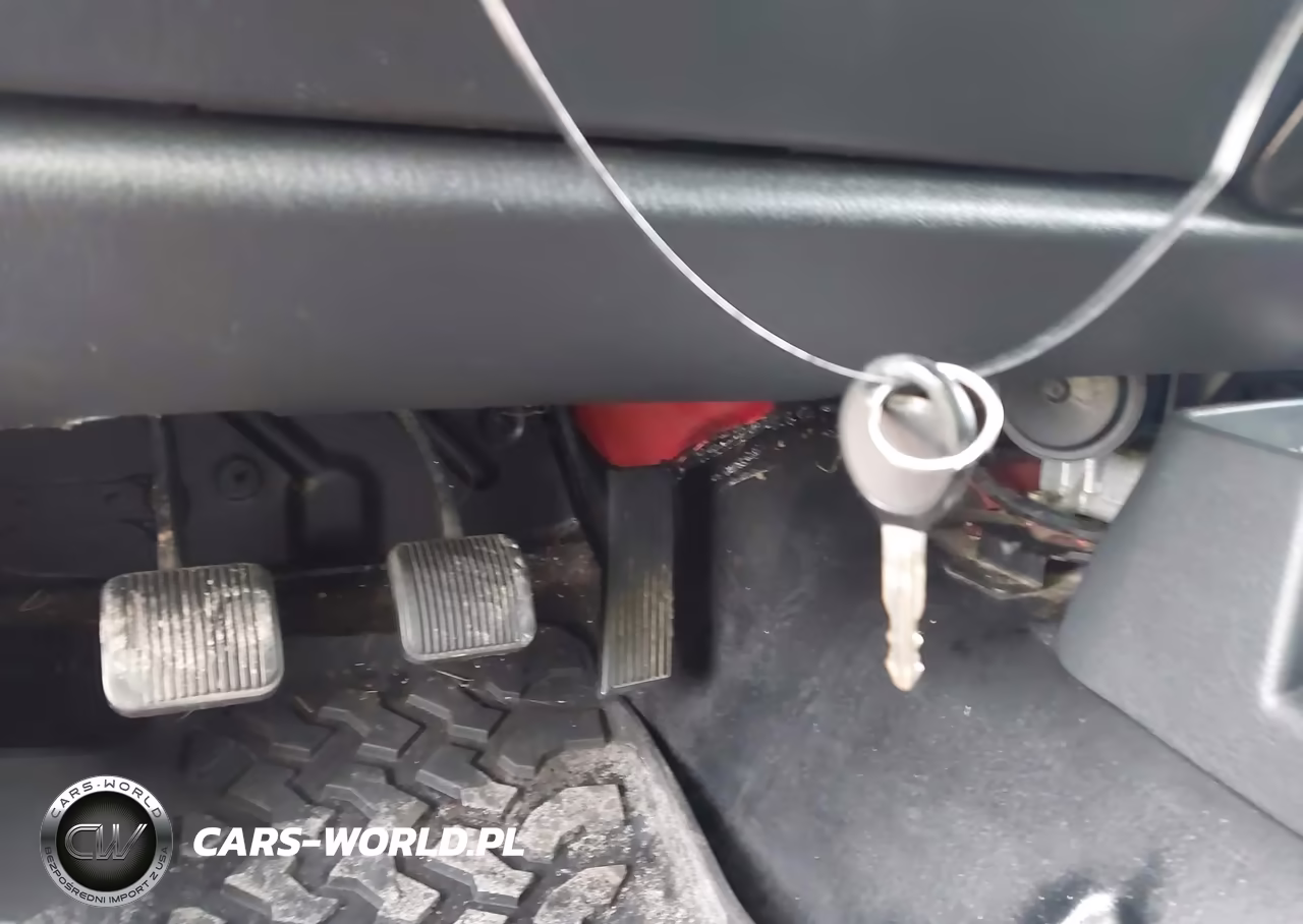 2005 Jeep Wrangler X VIN:1J4FA39S95P372619 - 11