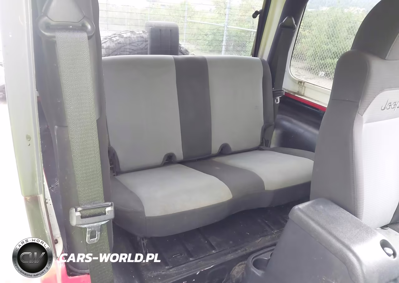 2005 Jeep Wrangler X VIN:1J4FA39S95P372619 - 8
