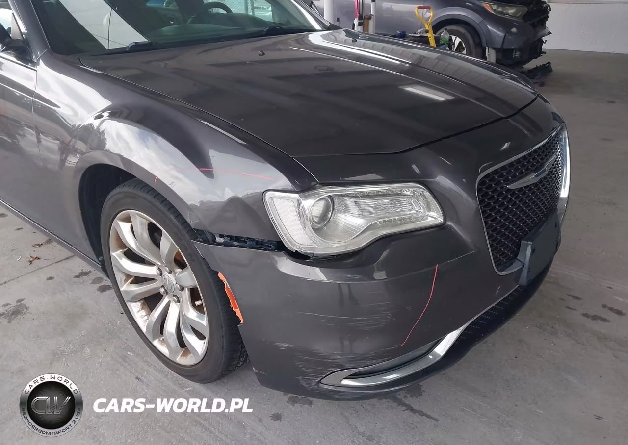 2018 Chrysler 300 Limited VIN:2C3CCAEG5JH129952 - 6