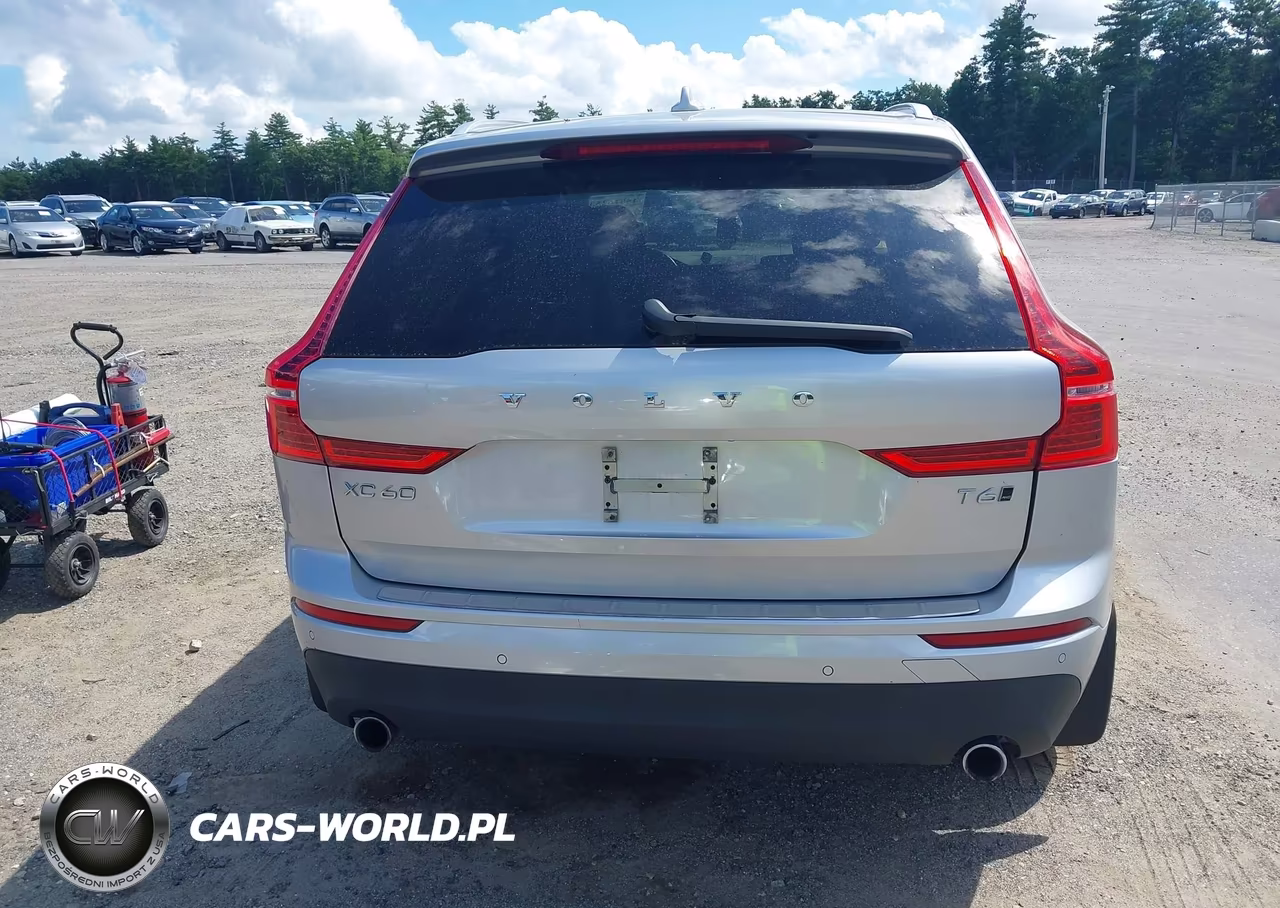 2018 Volvo Xc60 T6 Momentum VIN:LYVA22RK7JB101040 - 17