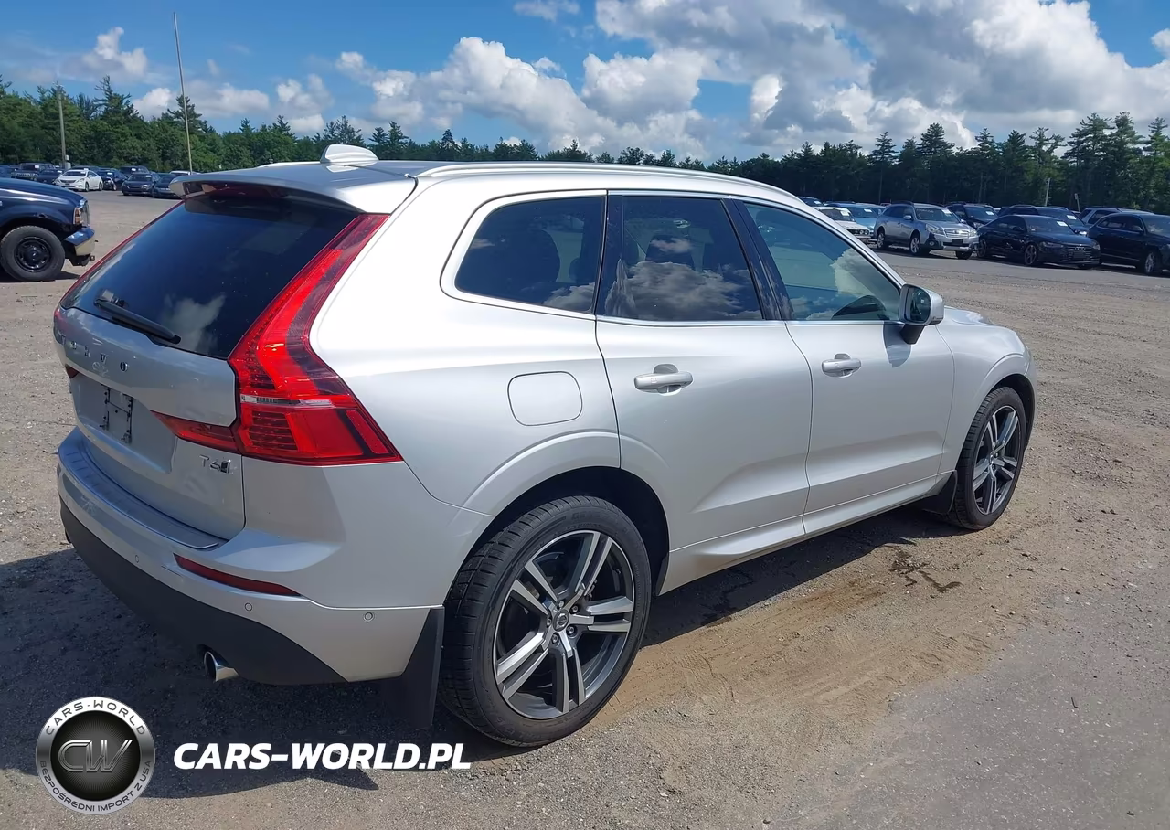 2018 Volvo Xc60 T6 Momentum VIN:LYVA22RK7JB101040 - 4