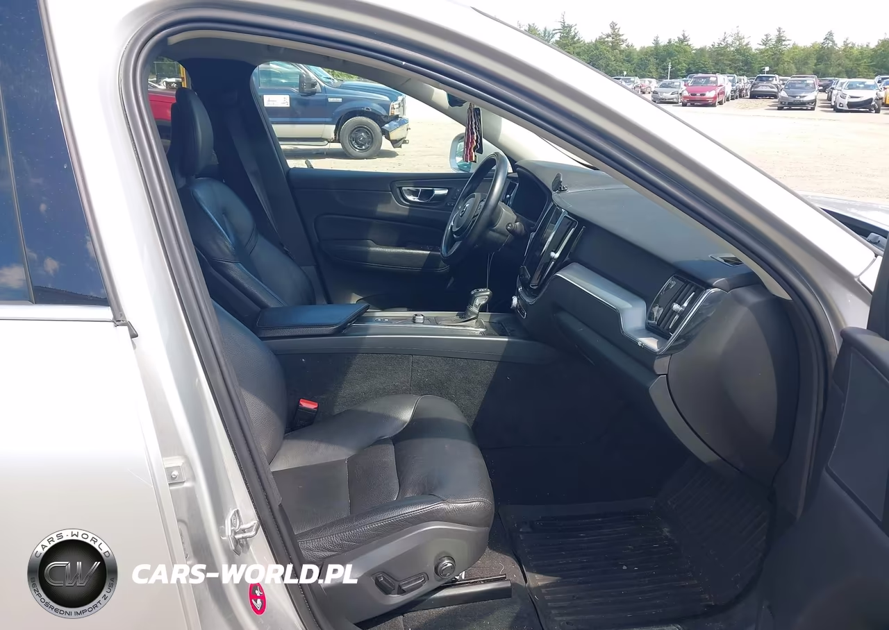 2018 Volvo Xc60 T6 Momentum VIN:LYVA22RK7JB101040 - 5