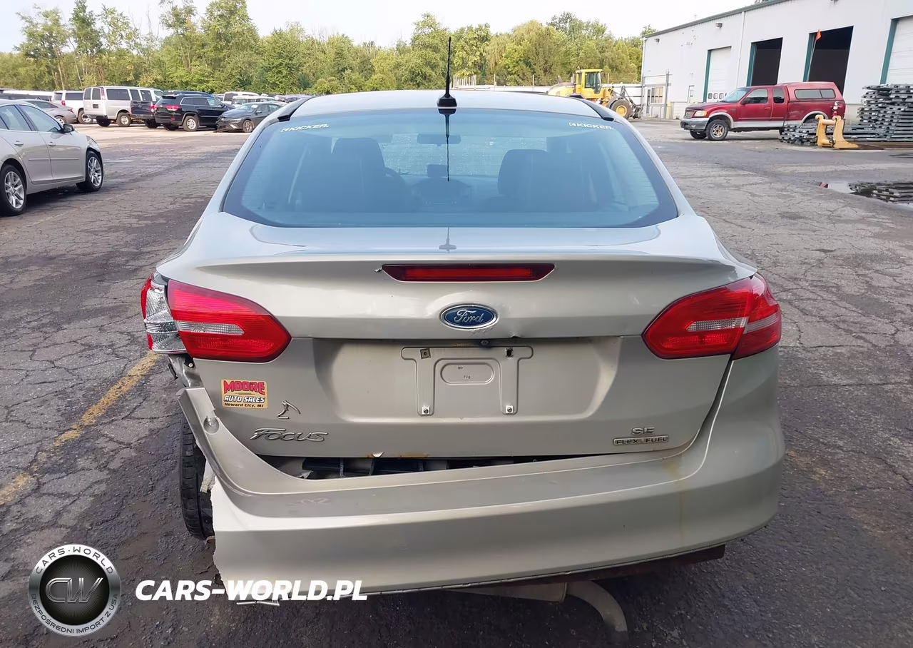 2015 Ford Focus Se VIN:1FADP3F28FL270579 - 17