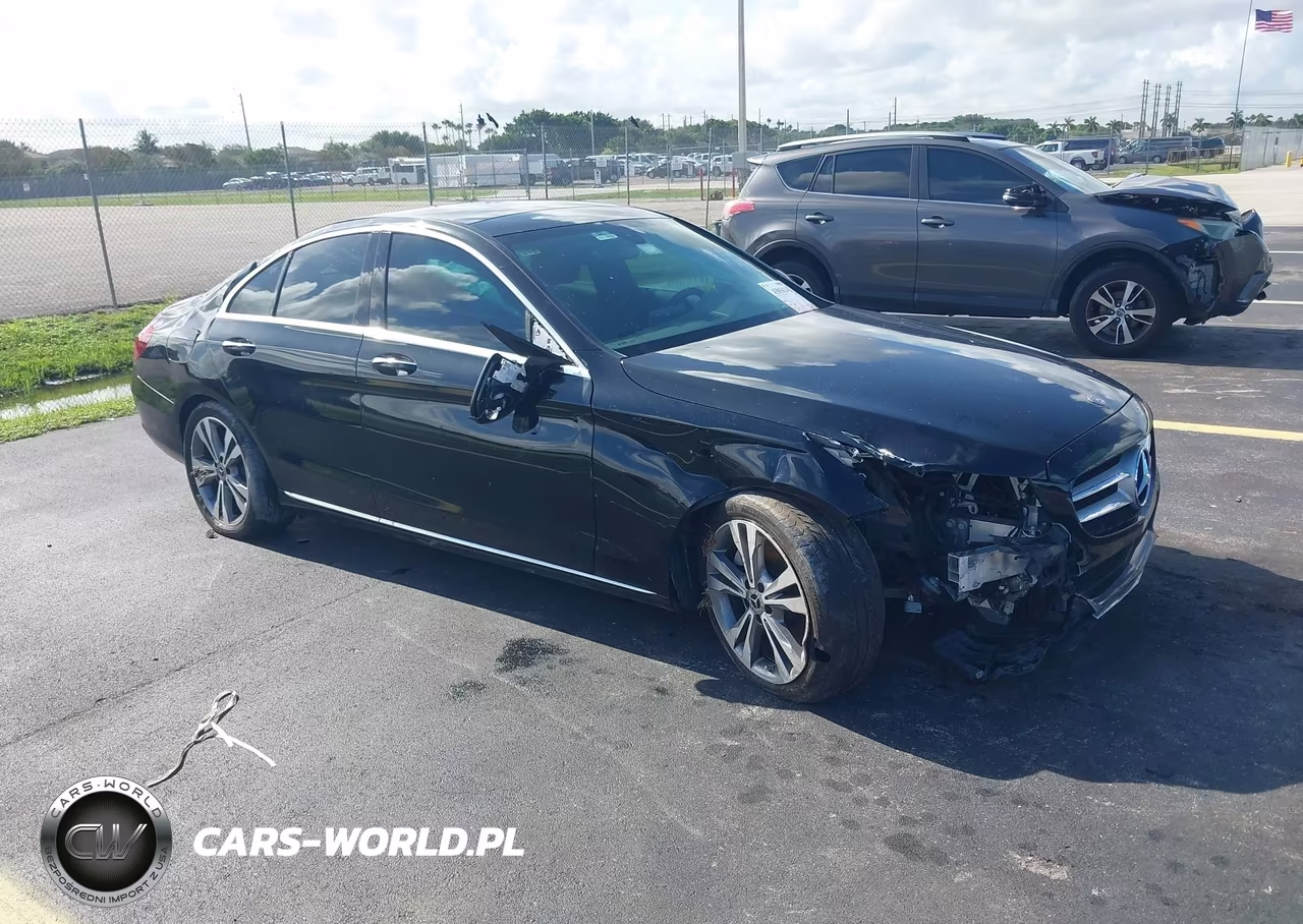 2018 Mercedes-Benz C 300 – zdjęcie 1 z 20