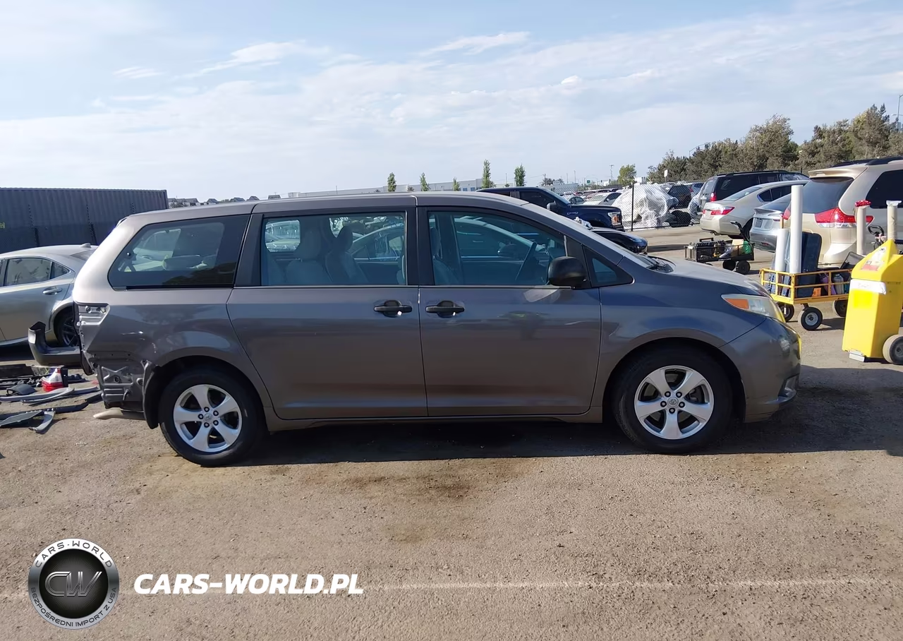2017 Toyota Sienna L 7 Passenger VIN:5TDZZ3DC6HS852980 - 14