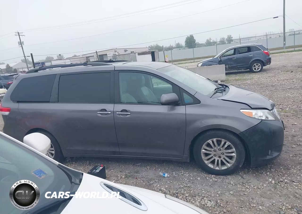 2011 Toyota Sienna Xle V6 VIN:5TDYK3DC3BS021072 - 13