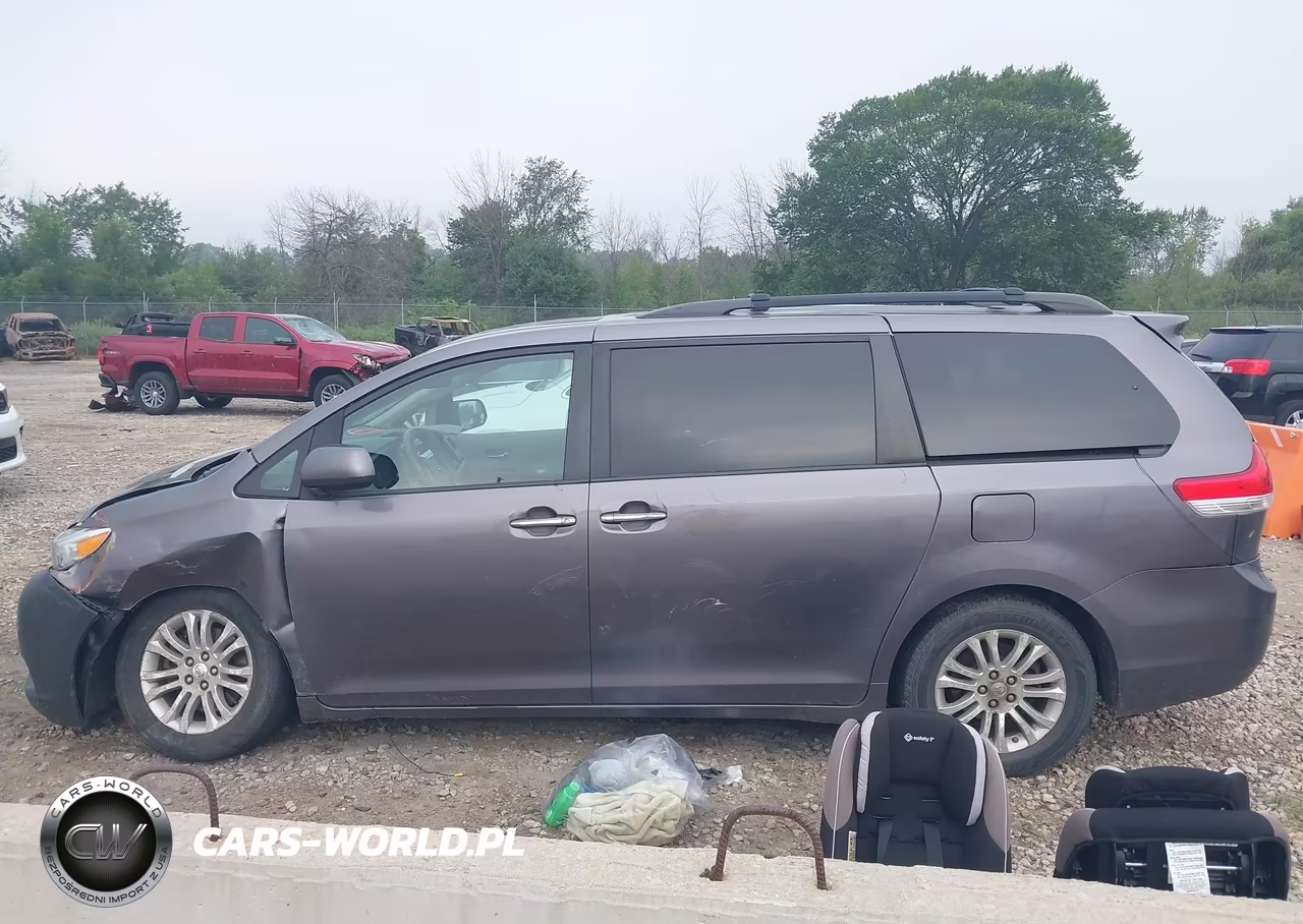 2011 Toyota Sienna Xle V6 VIN:5TDYK3DC3BS021072 - 14