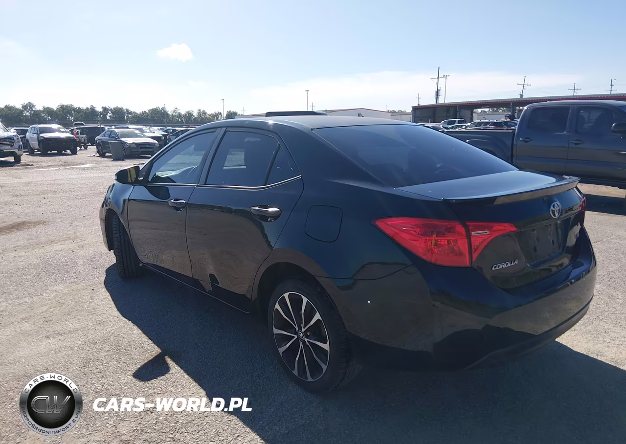 2017 Toyota Corolla Se VIN:5YFBURHE6HP590417 - 3