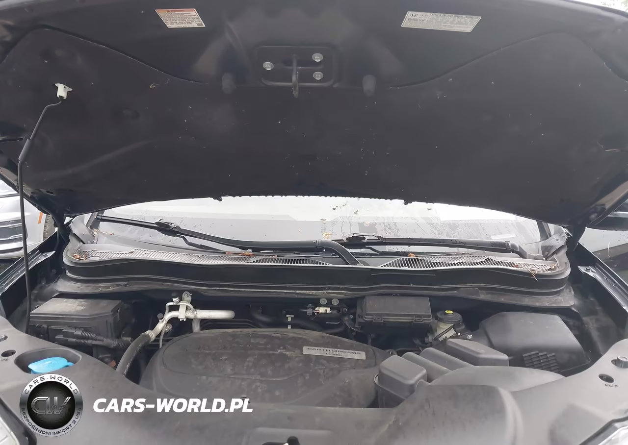 2018 Honda Pilot Touring VIN:5FNYF6H95JB006404 - 10