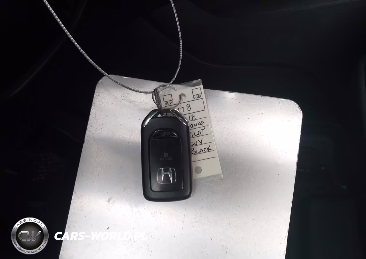 2018 Honda Pilot Touring VIN:5FNYF6H95JB006404 - 11