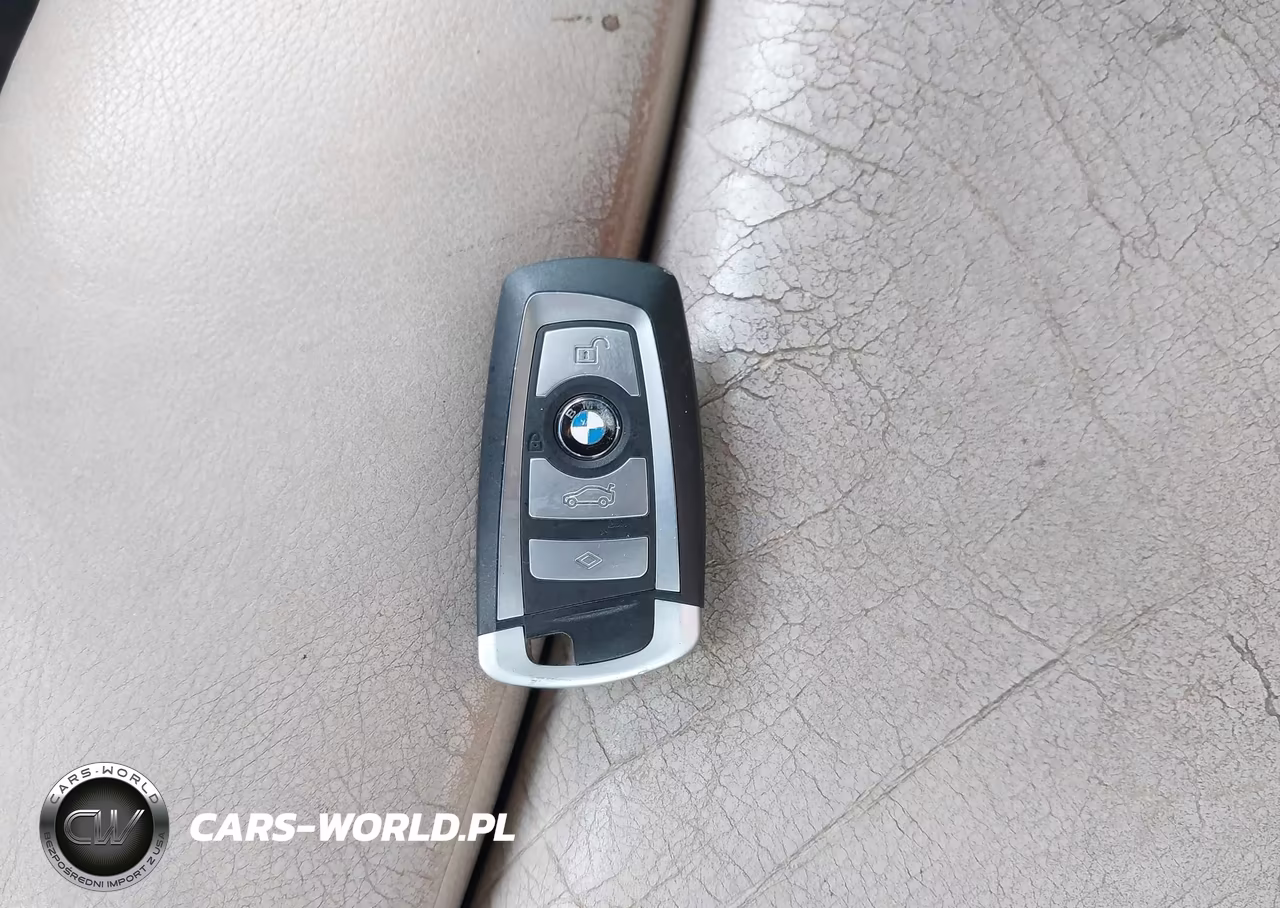 2012 BMW 740I VIN:WBAKA4C59CDS99387 - 11