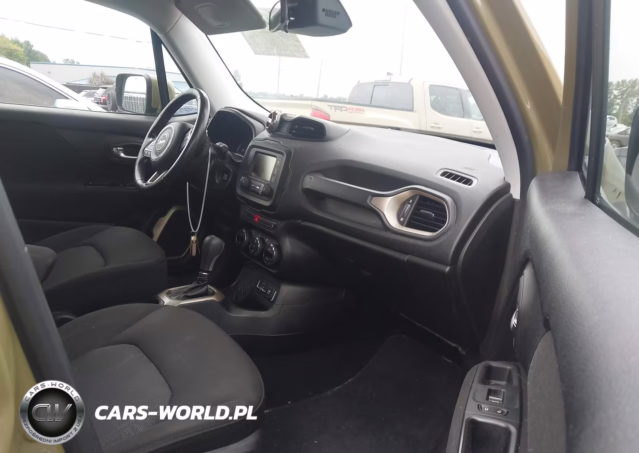 2015 Jeep Renegade Latitude VIN:ZACCJABTXFPB86284 - 5