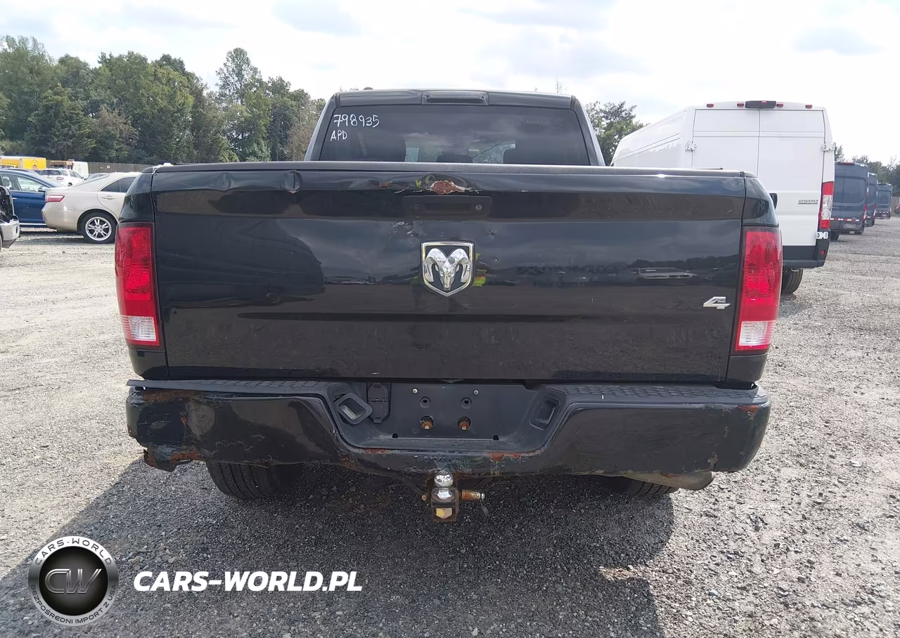2017 Ram 1500 Express 4X4 6'4 Box VIN:1C6RR7FG1HS596432 - 17