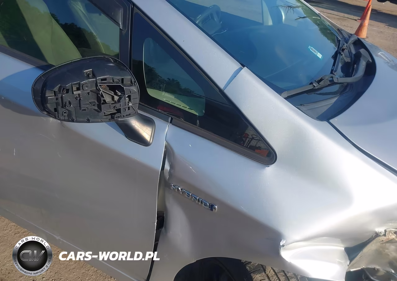 2013 Toyota Prius Three VIN:JTDKN3DU7D5579568 - 18