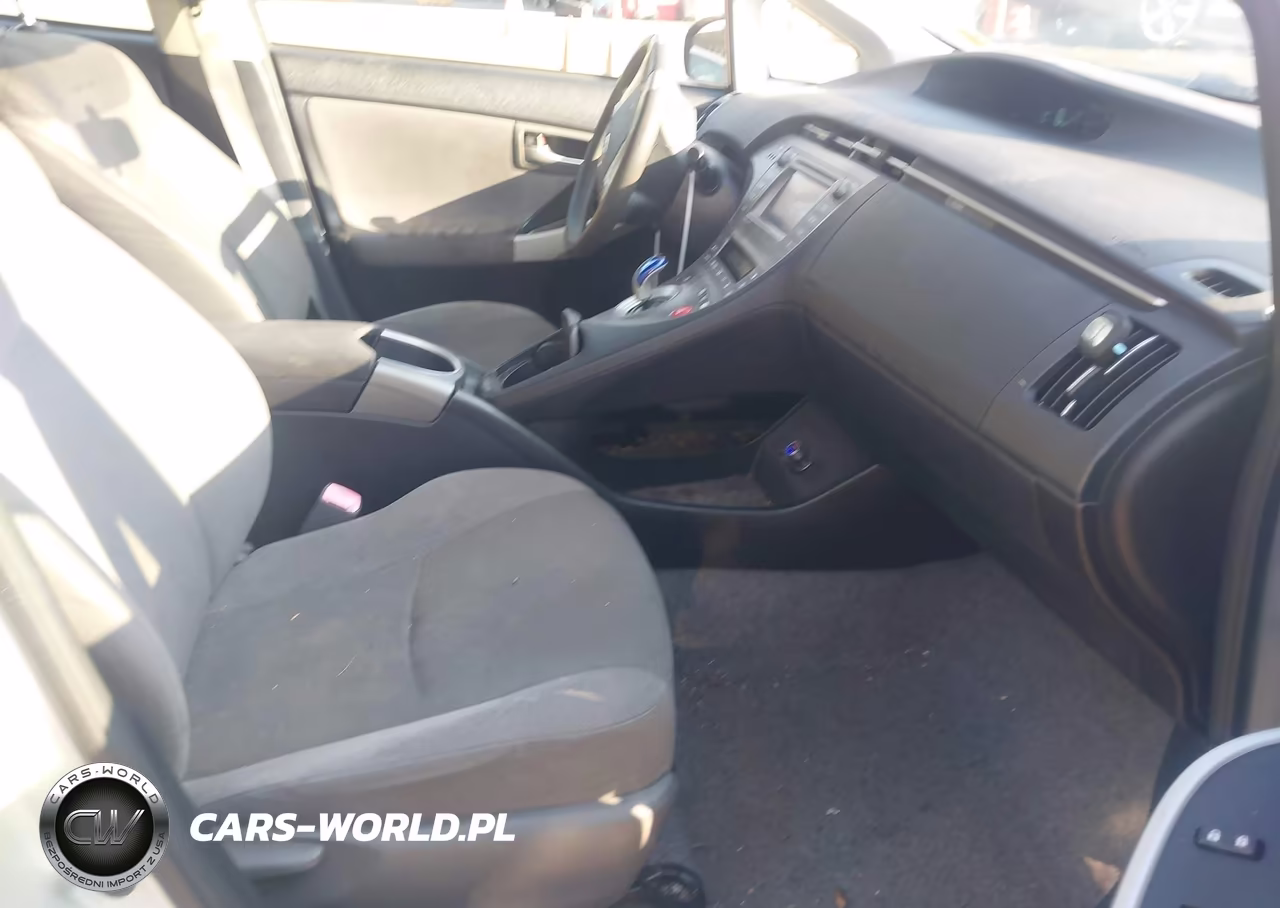 2013 Toyota Prius Three VIN:JTDKN3DU7D5579568 - 5