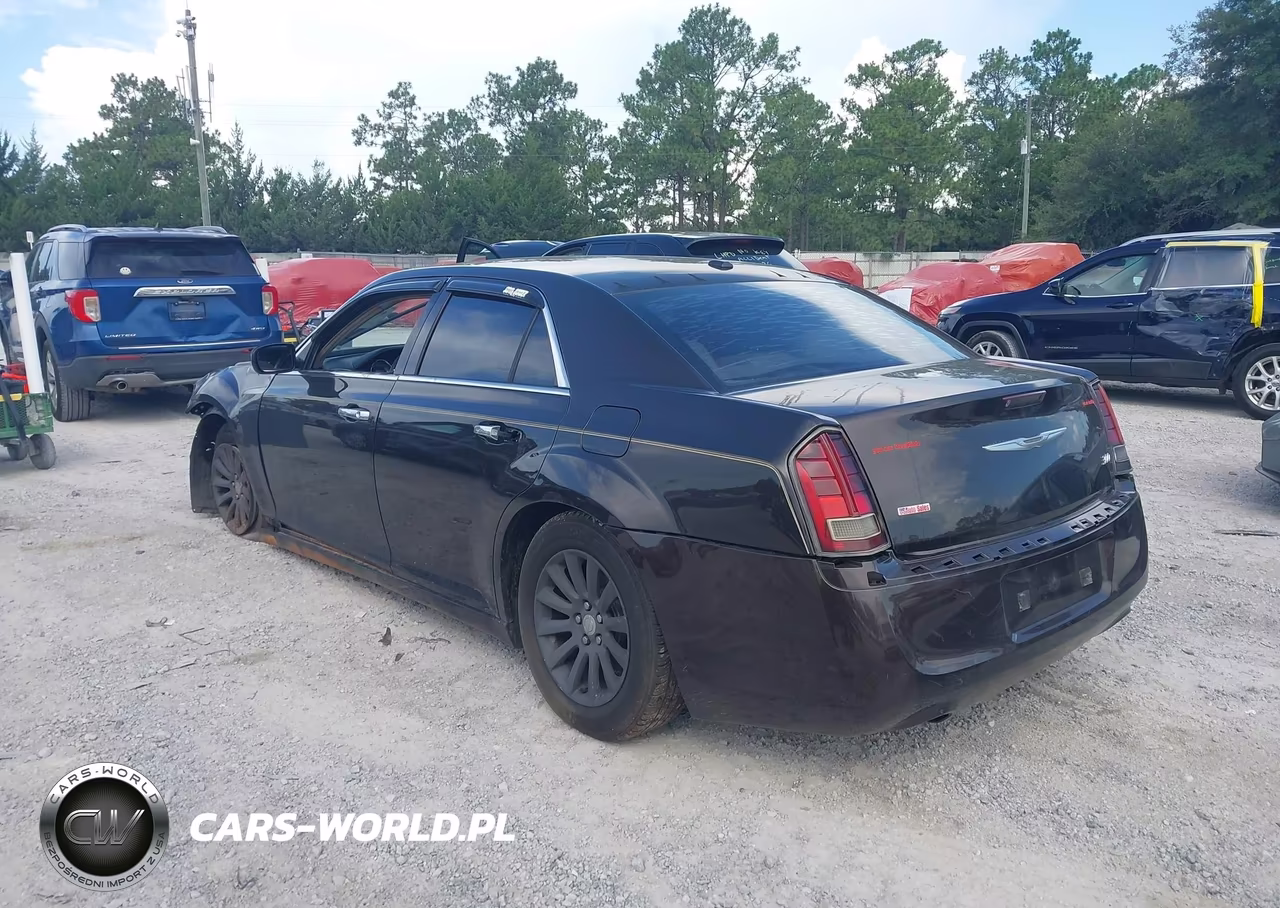 2013 Chrysler 300 Motown VIN:2C3CCAAG1DH572903 - 3