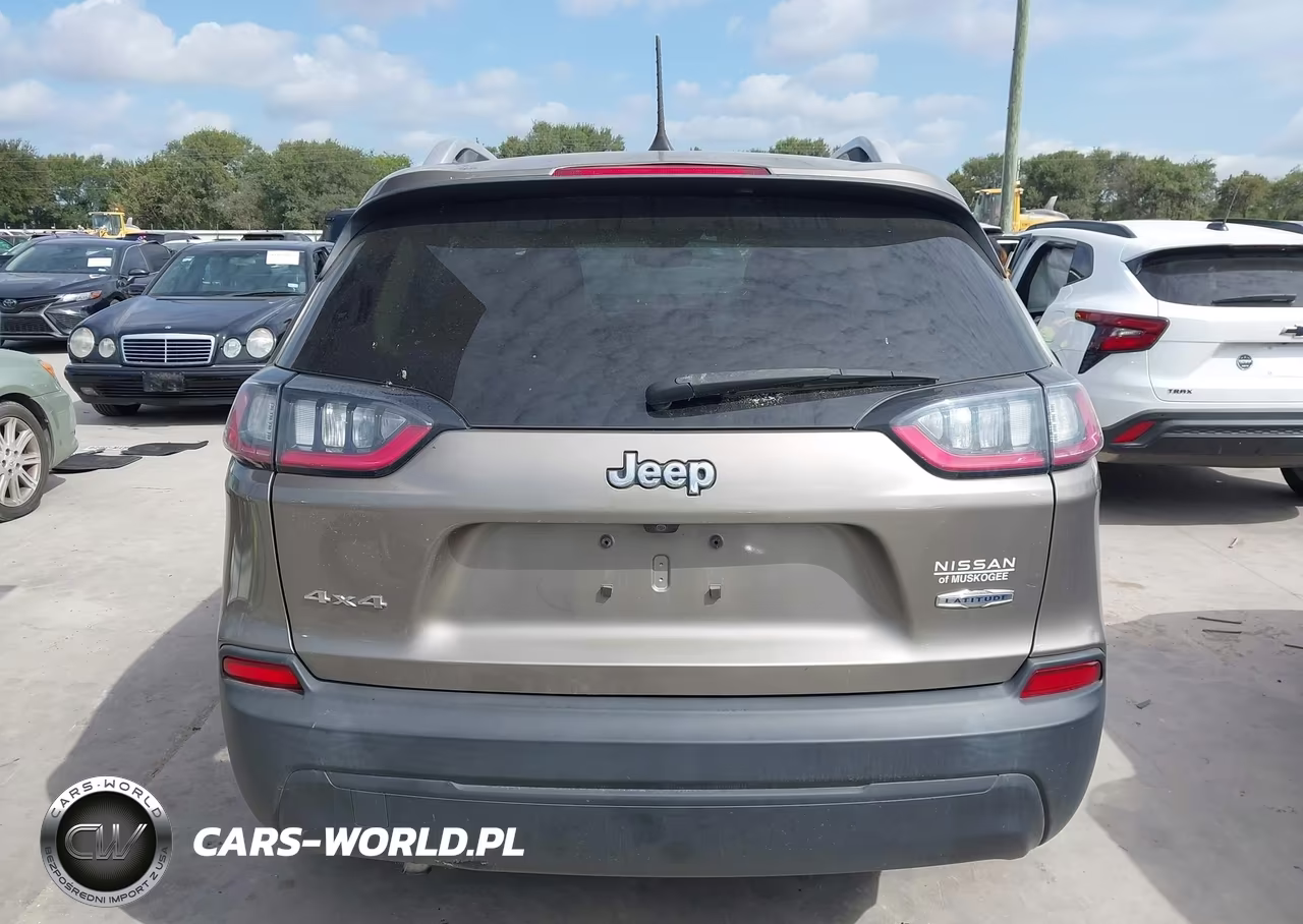 2021 Jeep Cherokee Latitude 4X4 VIN:1C4PJMCB4MD172983 - 17