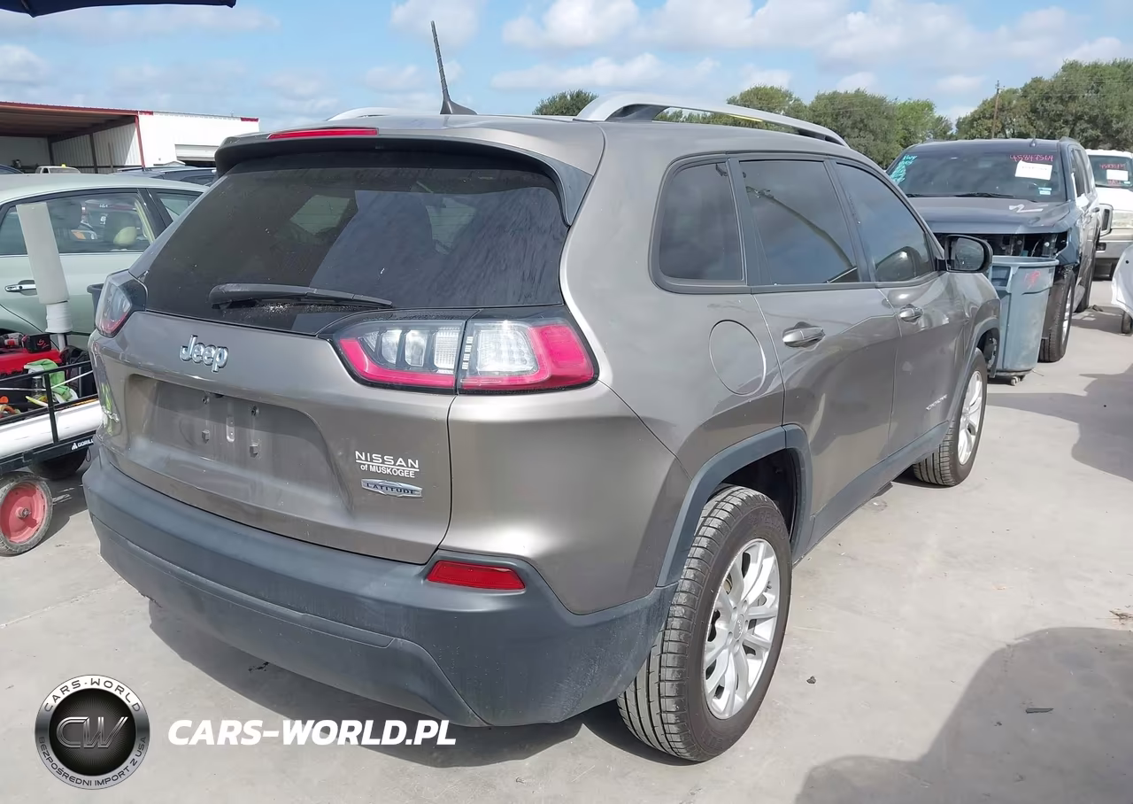 2021 Jeep Cherokee Latitude 4X4 VIN:1C4PJMCB4MD172983 - 4