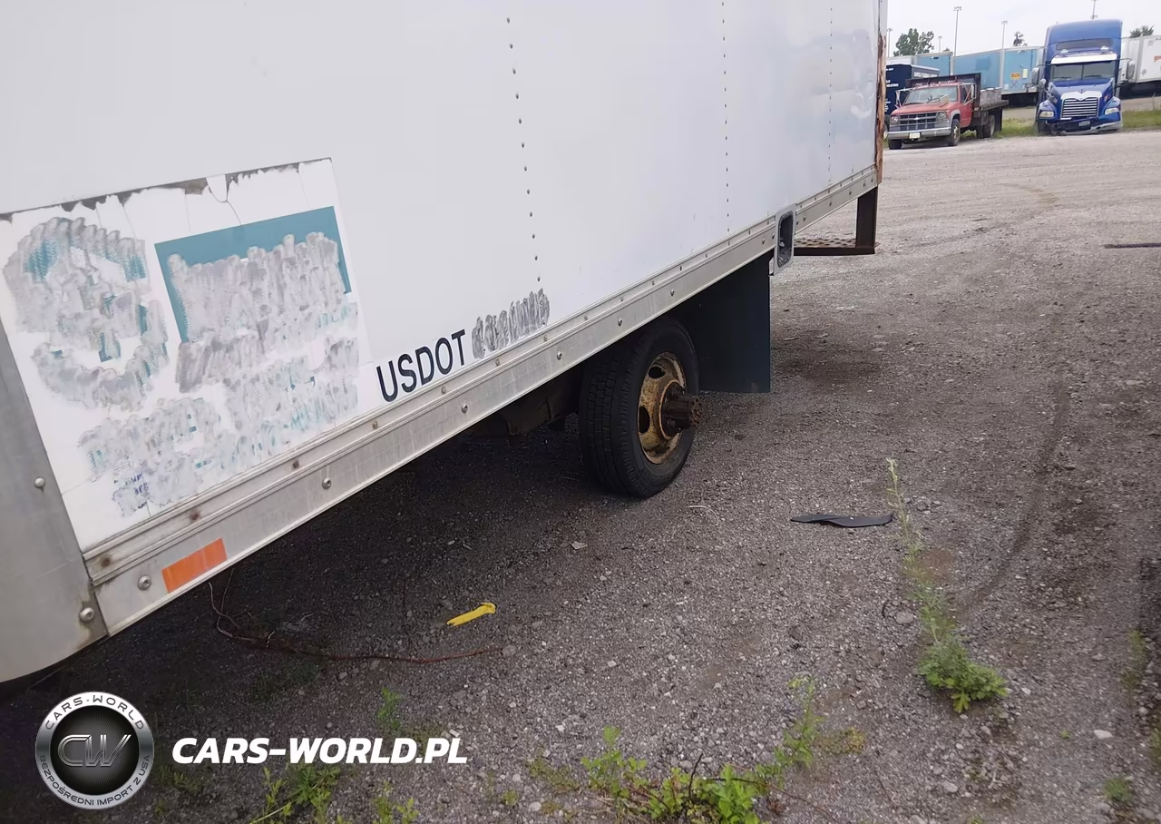 2010 Ford E-450 Cutaway VIN:1FDXE4FS6ADB00187 - 11