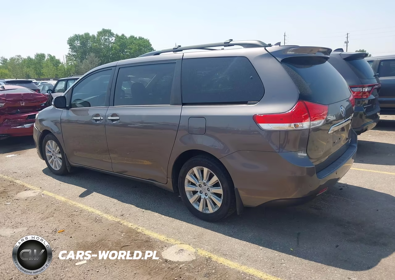 2013 Toyota Sienna Limited 7 Passenger VIN:5TDDK3DC7DS067909 - 14
