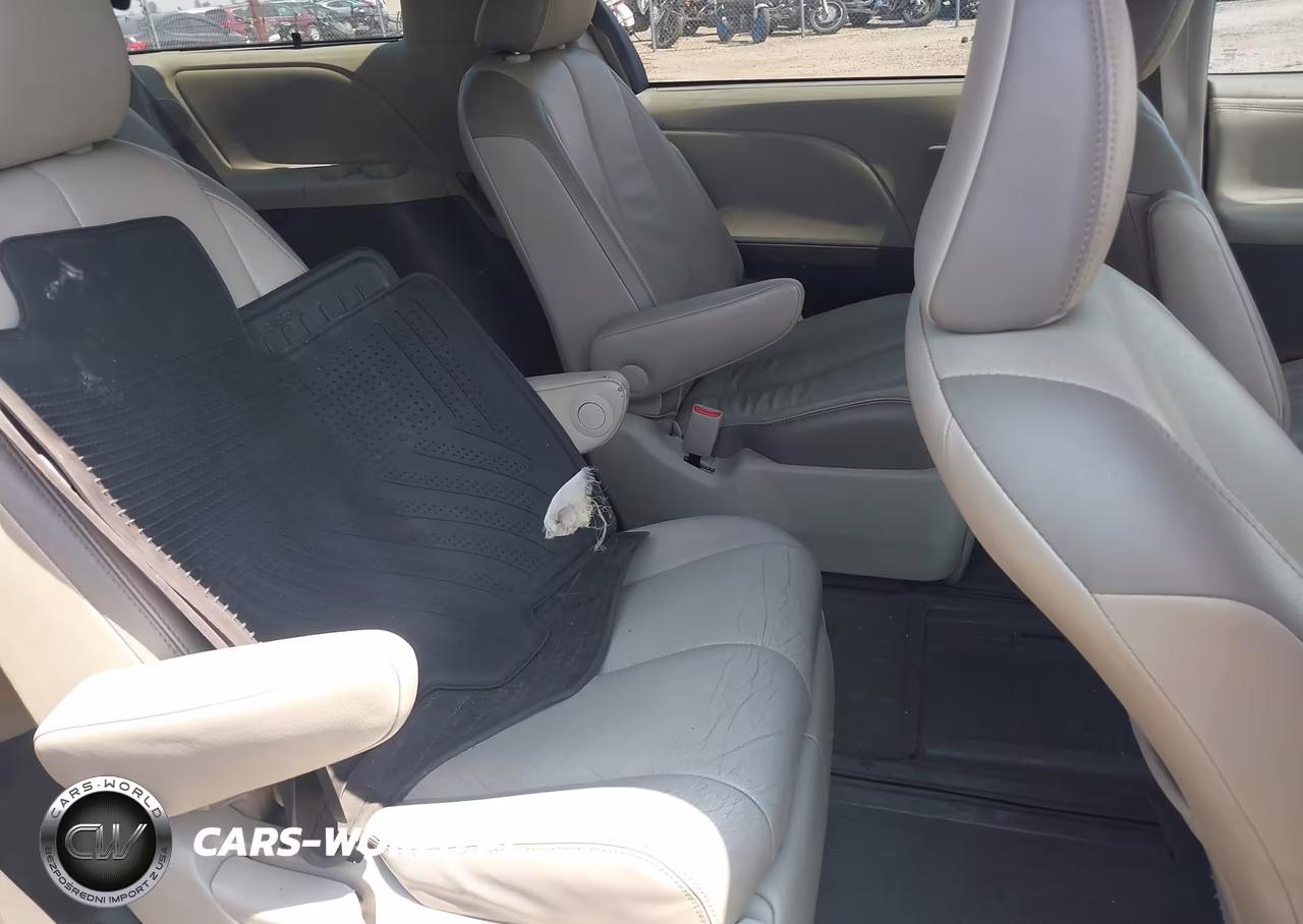 2013 Toyota Sienna Limited 7 Passenger VIN:5TDDK3DC7DS067909 - 8