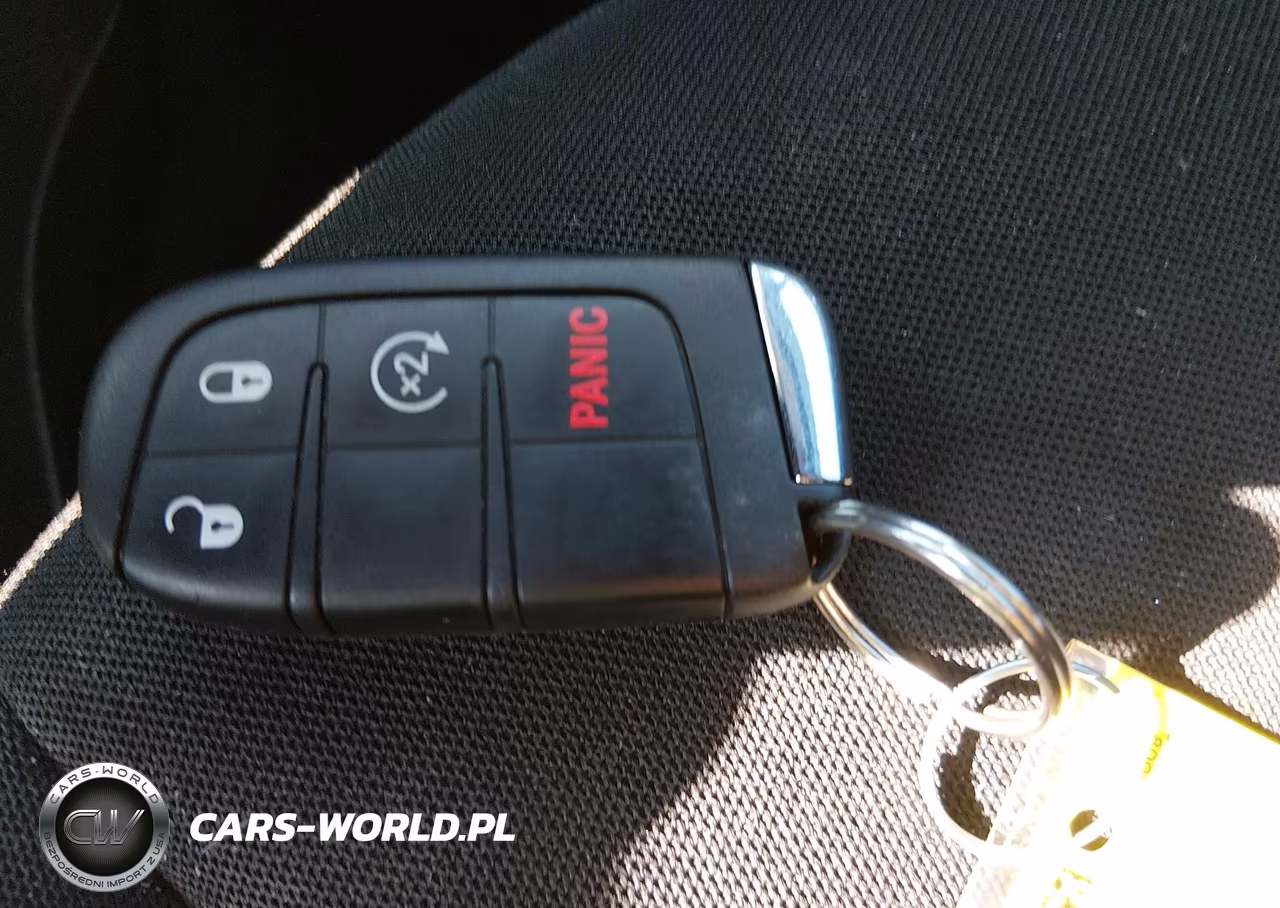 2017 Jeep Renegade Latitude VIN:ZACCJBBB9HPF10728 - 11