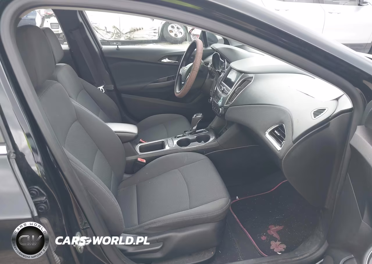 2019 Chevrolet Cruze Lt VIN:1G1BE5SM4K7120426 - 5