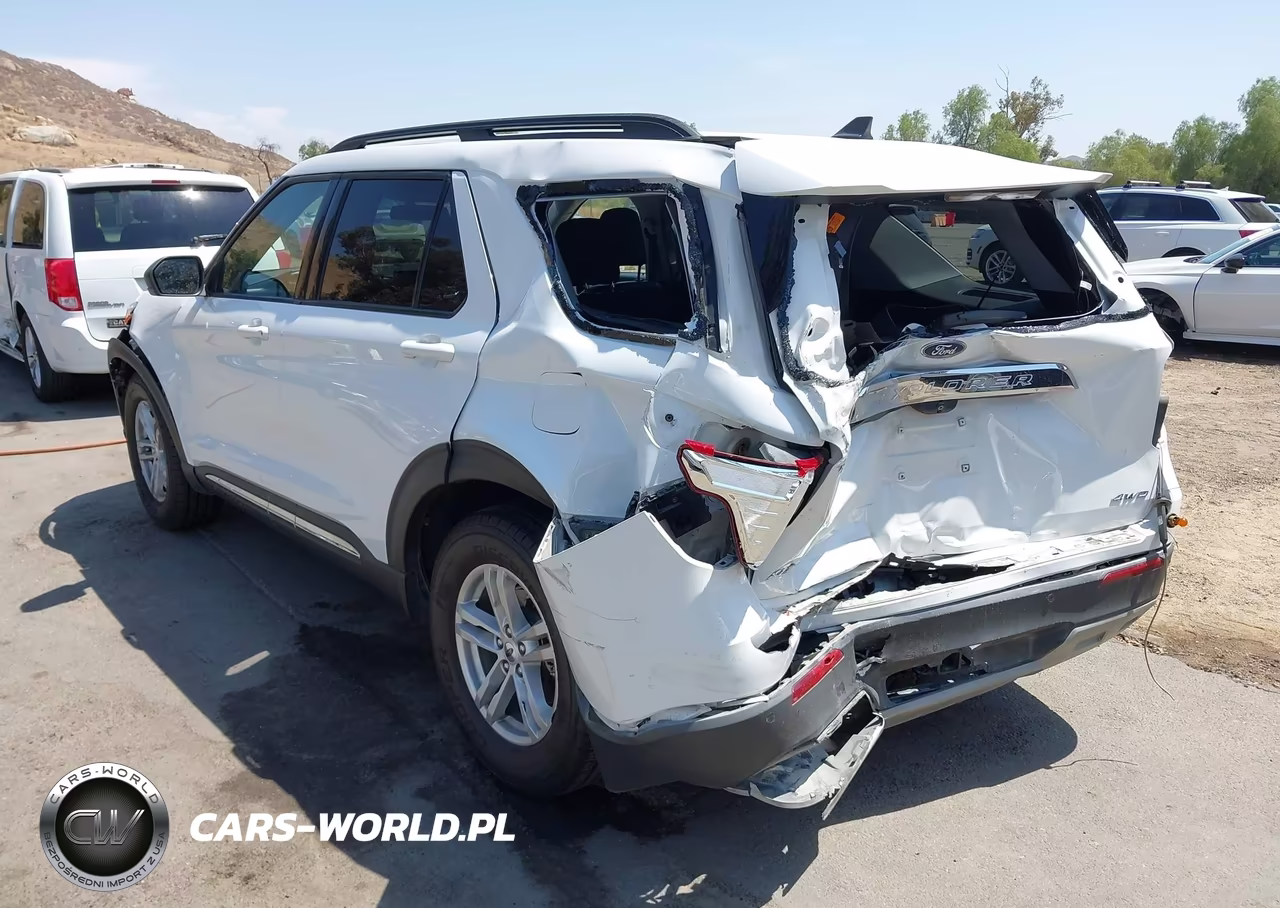 2021 Ford Explorer Xlt VIN:1FMSK8DH1MGC30947 - 3