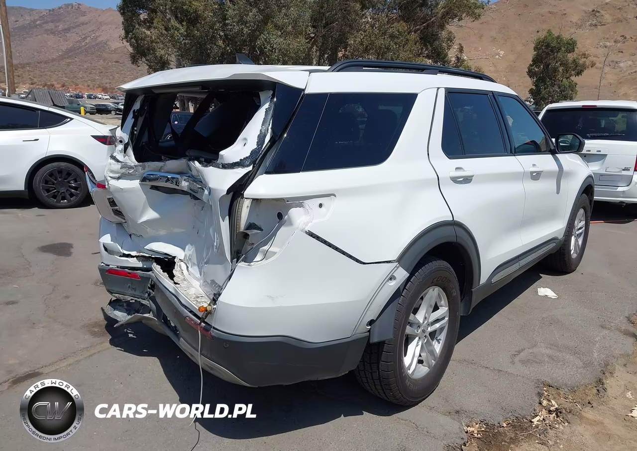 2021 Ford Explorer Xlt VIN:1FMSK8DH1MGC30947 - 4