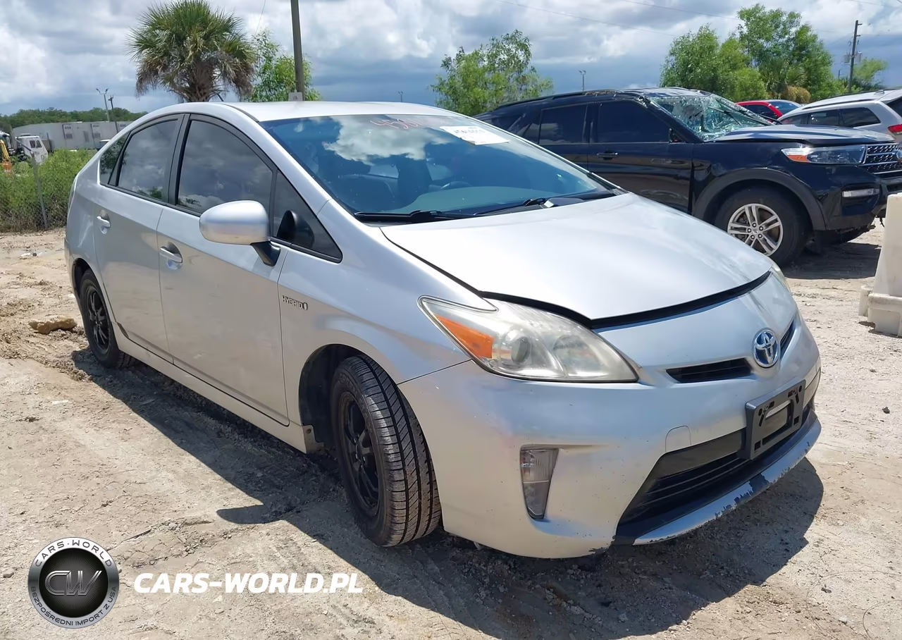 2014 Toyota Prius Three – zdjęcie 1 z 16