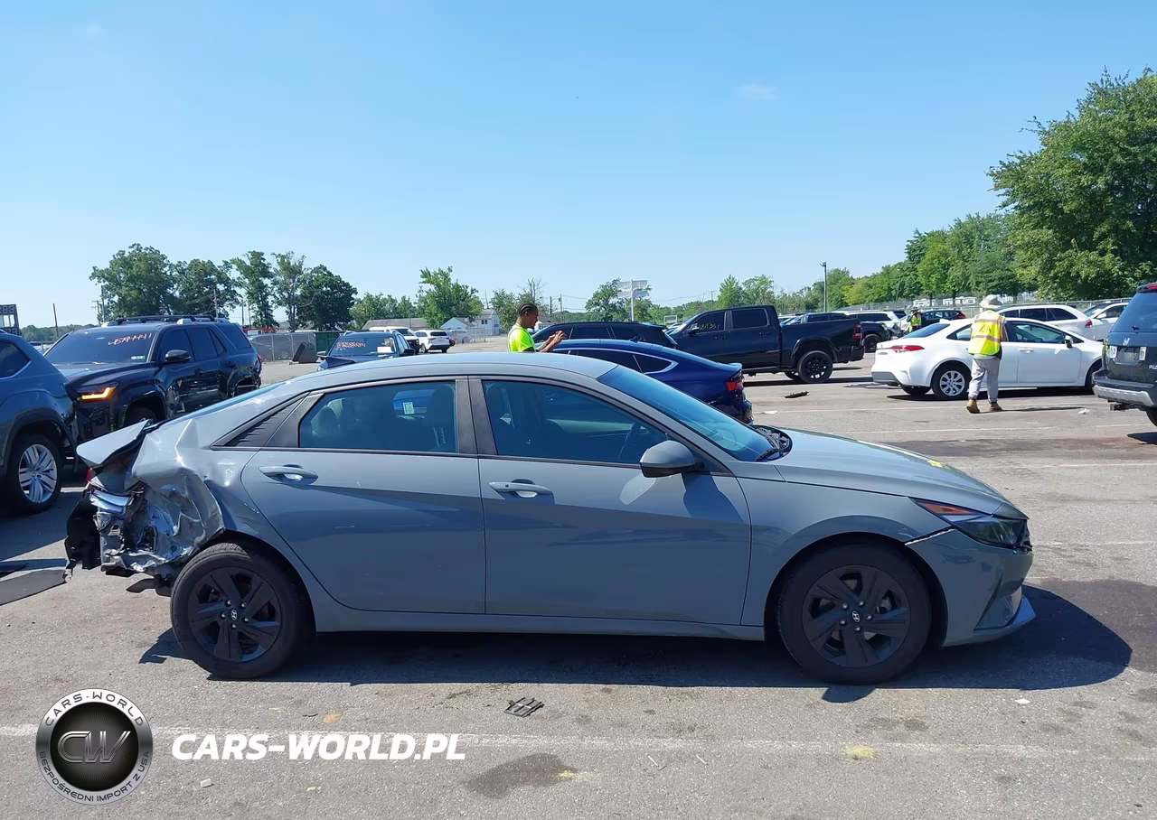 2021 Hyundai Elantra Sel VIN:KMHLS4AGXMU211677 - 13