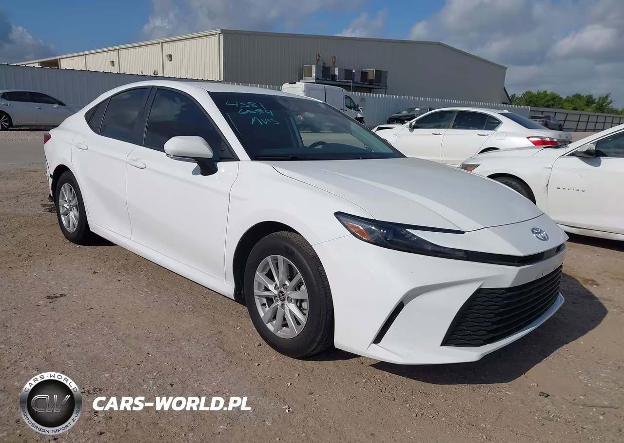 2026 Toyota Camry Le – zdjęcie 1 z 17