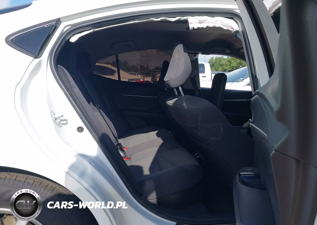 2026 Toyota Camry Le VIN:4T1DAACK5TU256886 - 8