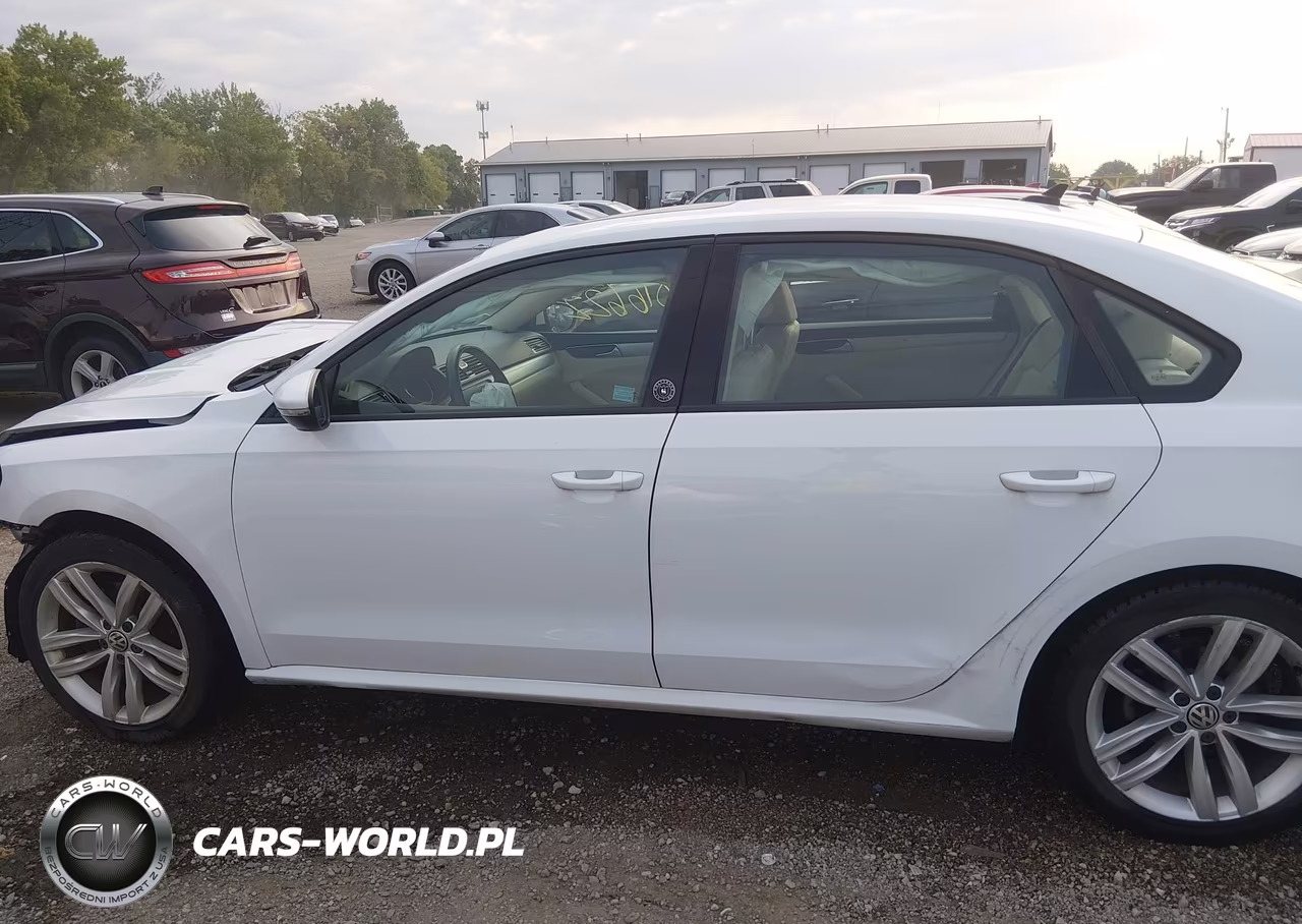 2019 Volkswagen Passat 2.0T Wolfsburg Edition VIN:1VWLA7A37KC011734 - 14